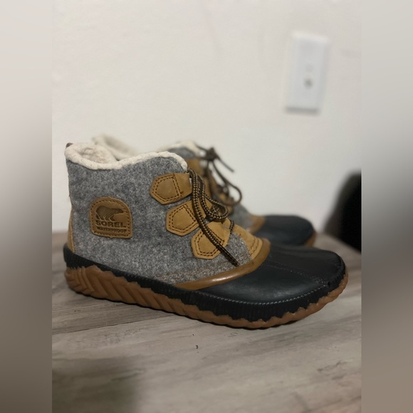 Sorel Shoes - Sorel Out N About Plus Felt Boots, Waterproof, Women's SZ 7.5, Great Deal, Good